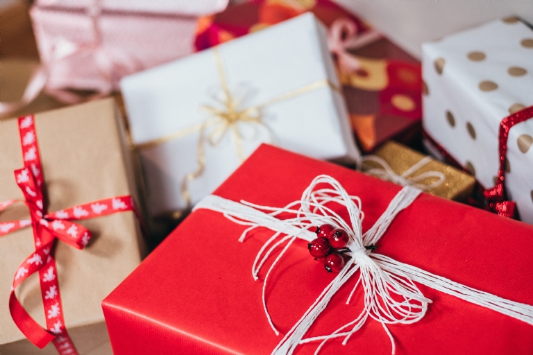 6 Gift Ideas for Skiers